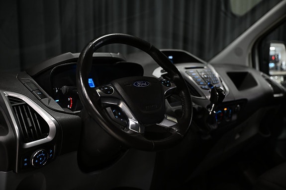 Ford Transit 10 of 23