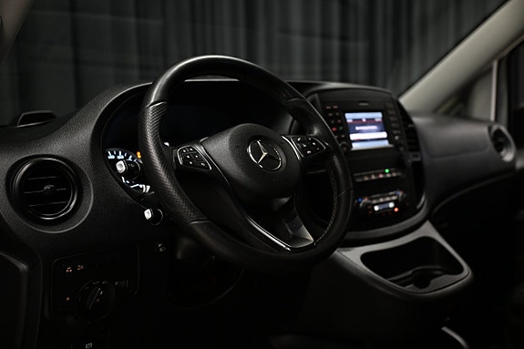 Mercedes-Benz Vito 108 21 of 30