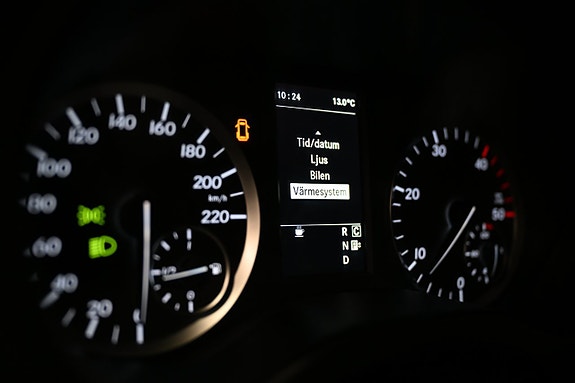 Mercedes-Benz Vito 108 22 of 30