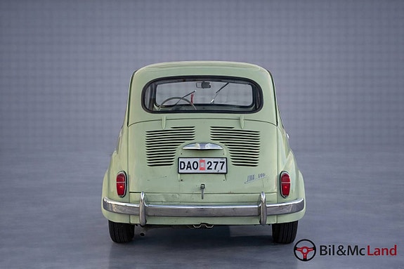Fiat 600 4 of 21