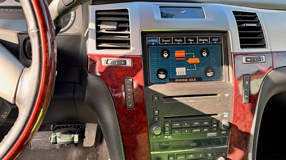 Cadillac Escalade 6 of 17