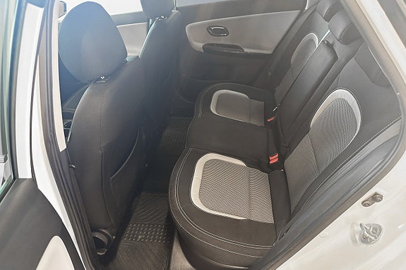 Kia Ceed 7 of 11