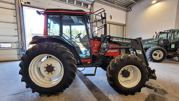 Valtra Valmet 600 / Lastare / Skogshytt 7 of 12
