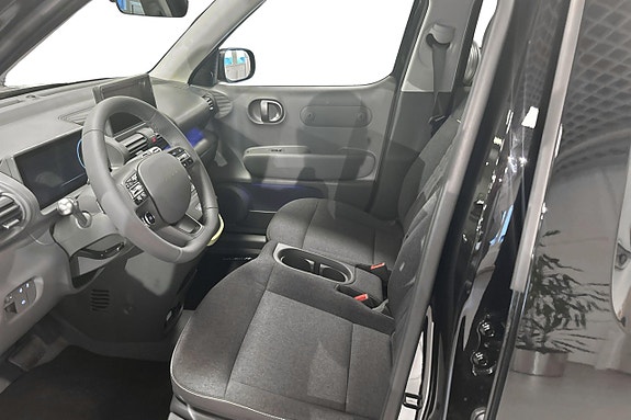 Hyundai Inster 5 of 5