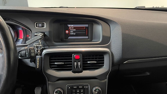 Volvo V40 14 of 20