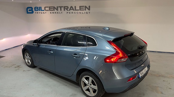 Volvo V40 4 of 20