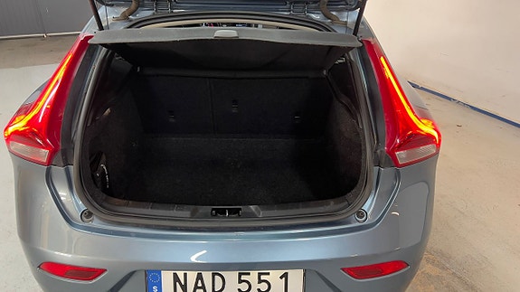 Volvo V40 11 of 20