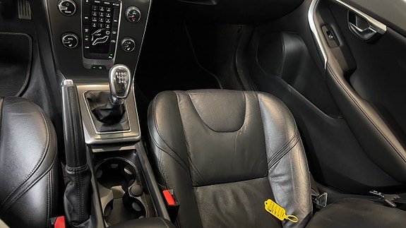 Volvo V40 16 of 20
