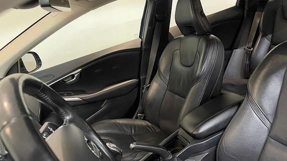 Volvo V40 17 of 20