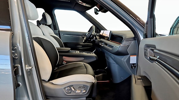 Kia EV9 3 of 9