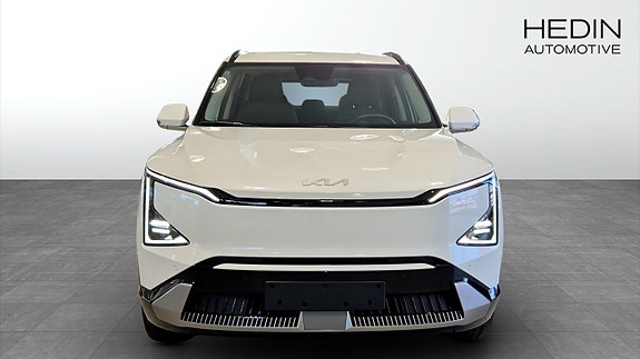 Kia EV5 2 of 12