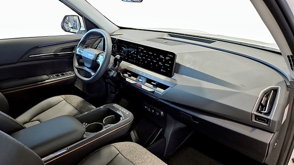Kia EV5 8 of 12