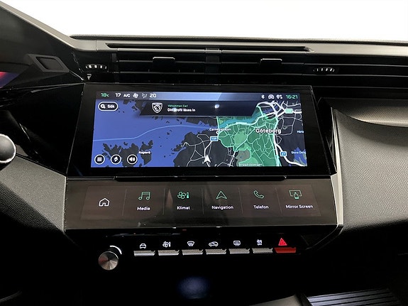 Peugeot 408 8 of 17