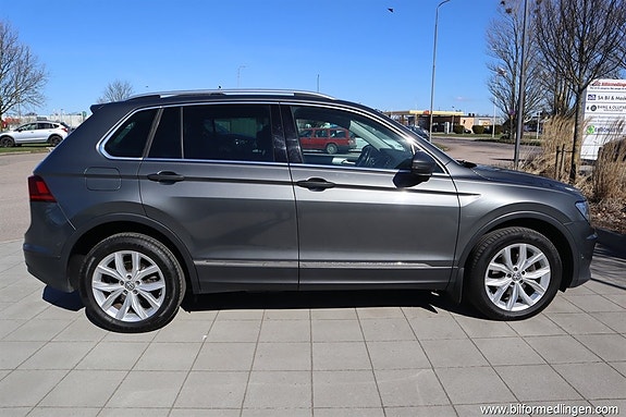 Volkswagen Tiguan 7 of 17