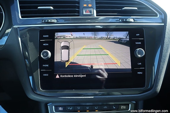 Volkswagen Tiguan 12 of 17
