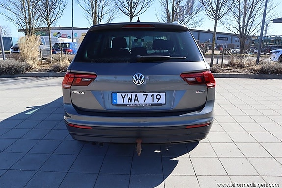 Volkswagen Tiguan 10 of 17