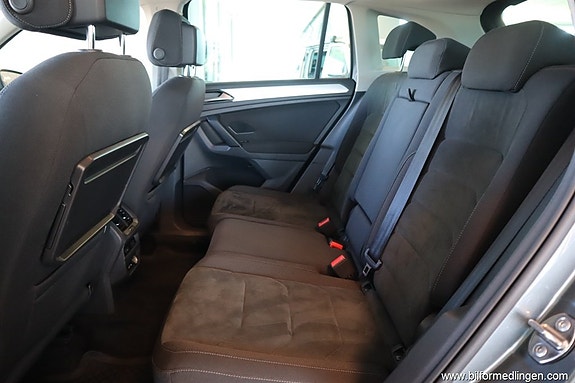 Volkswagen Tiguan 5 of 17