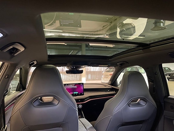 Skoda Superb 10 of 15