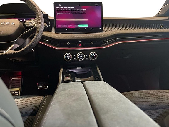 Skoda Superb 8 of 15