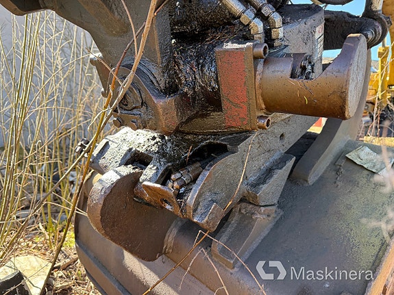Grävmaskin Mitsubishi MS240 24 of 27