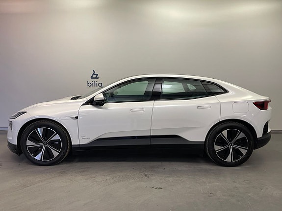 Polestar 4 2 of 17