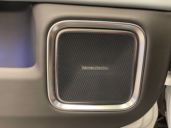 Polestar 4 15 of 17