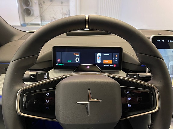 Polestar 4 16 of 17