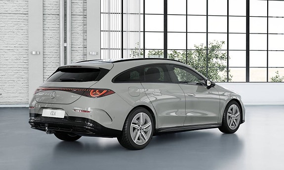 Mercedes-Benz CLA350 3 of 5