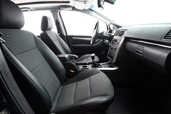 Mercedes-Benz B200 15 of 25