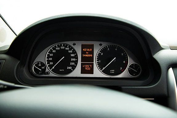 Mercedes-Benz B200 18 of 25
