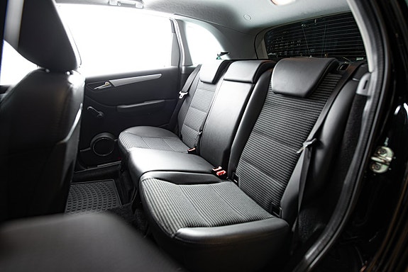 Mercedes-Benz B200 17 of 25