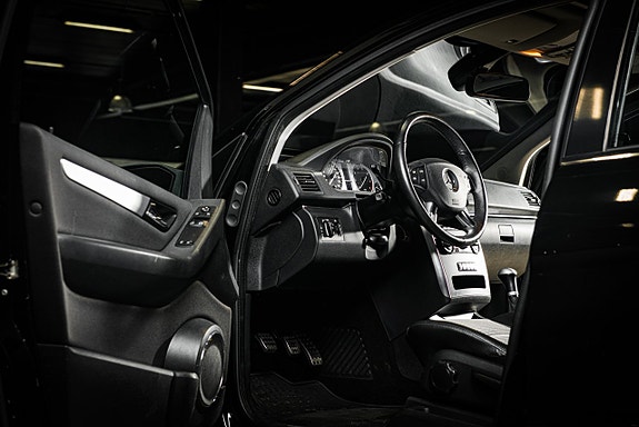 Mercedes-Benz B200 9 of 25