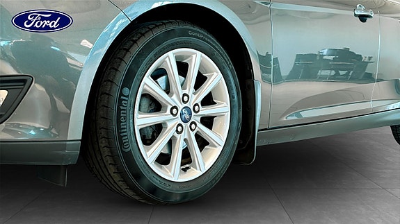 Ford Focus 9 of 12