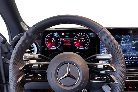 Mercedes-Benz GLB250+ 7 of 13