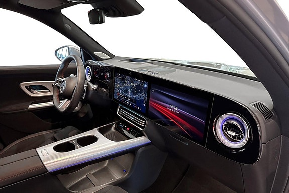 Mercedes-Benz GLB250+ 9 of 13