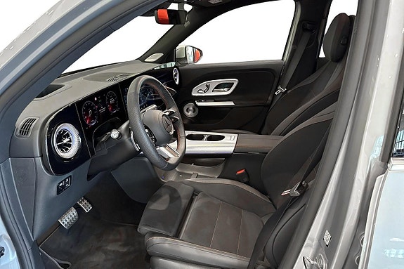 Mercedes-Benz GLB250+ 11 of 13