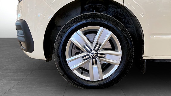 Volkswagen Transporter 6 of 15