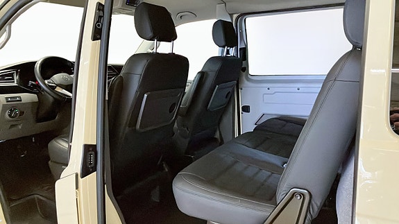 Volkswagen Transporter 11 of 15