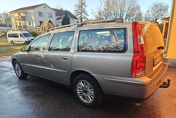 Volvo V70 5 of 5