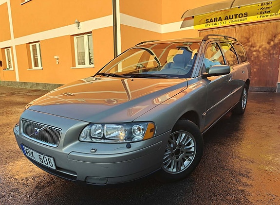 Volvo V70 4 of 5