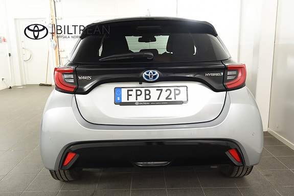Toyota Yaris 5 of 18
