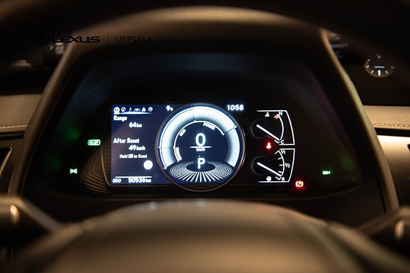 Lexus UX250h 19 of 21