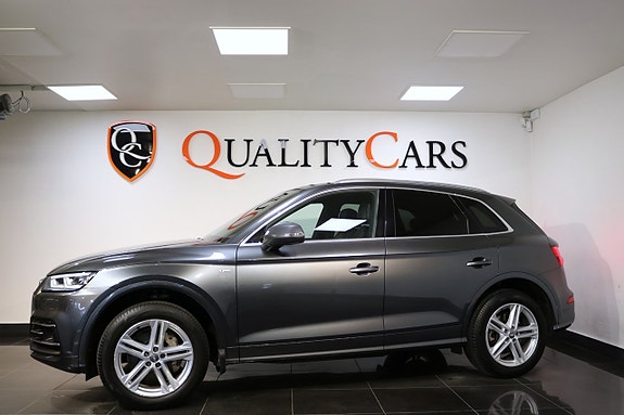 Audi Q5 2 of 27