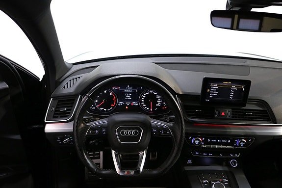 Audi Q5 9 of 27
