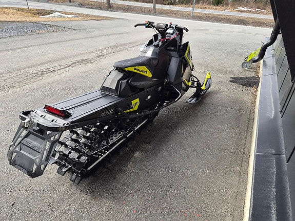 Polaris 800 SKS 146 -18 3 of 4