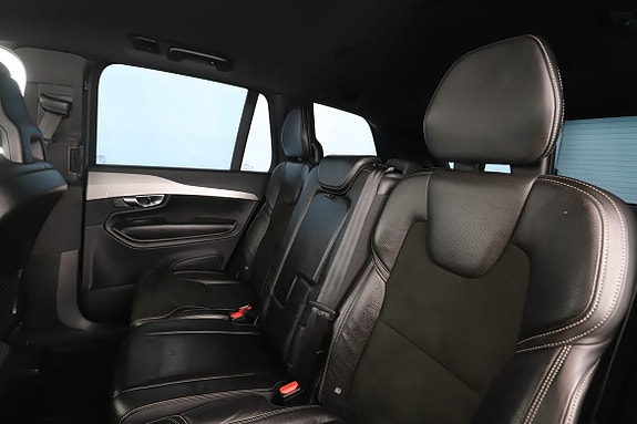 Volvo XC90 13 of 30