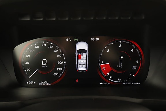 Volvo XC90 18 of 30