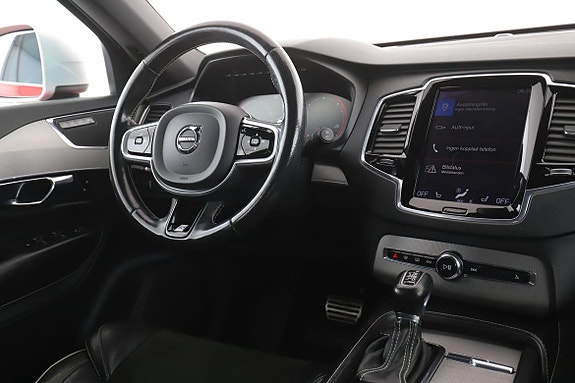 Volvo XC90 12 of 30