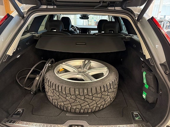 Volvo V90 13 of 16