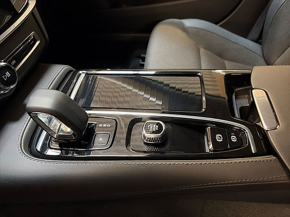 Volvo V90 7 of 16